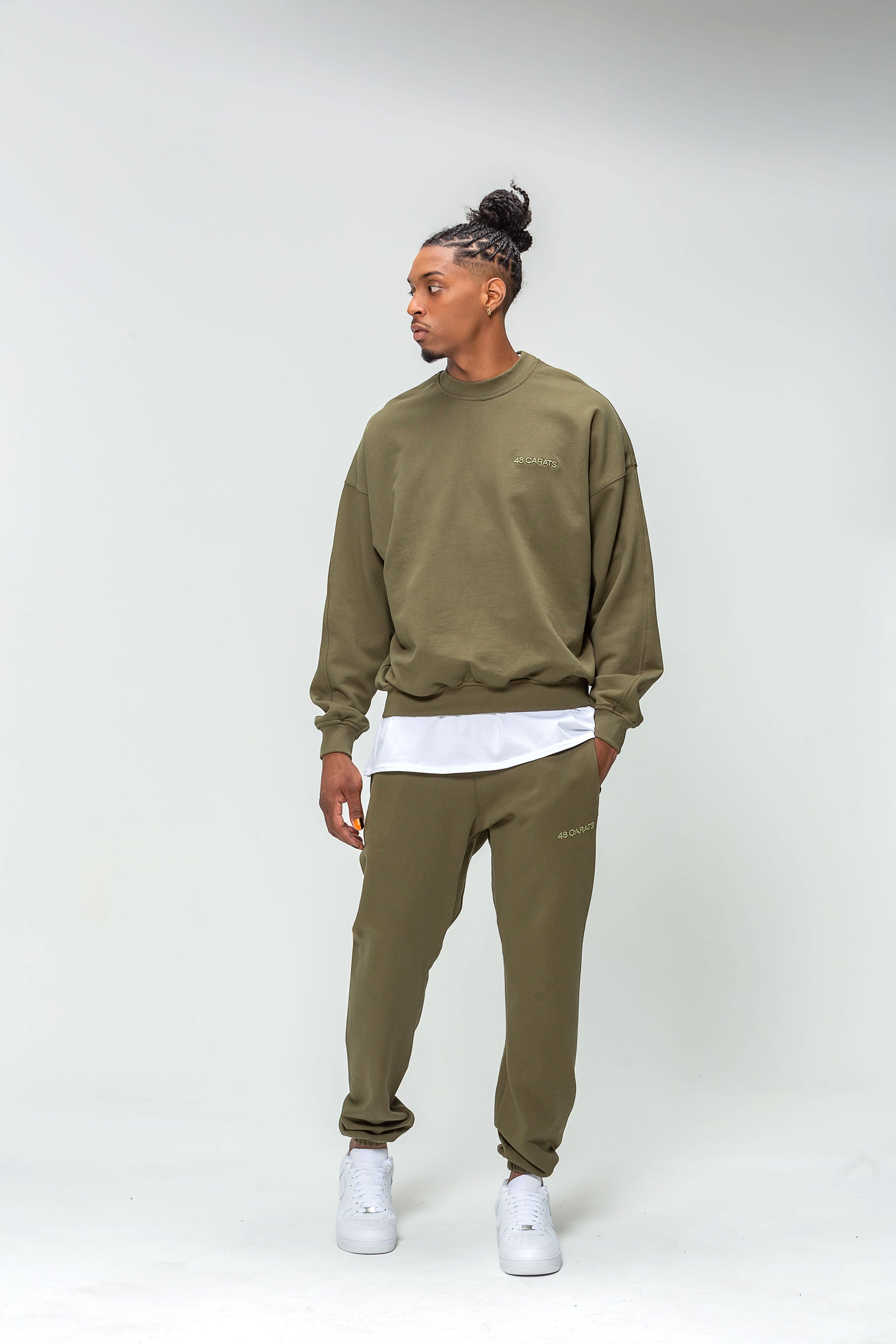 Embroidered Logo Khaki Collar Sweatshirt 