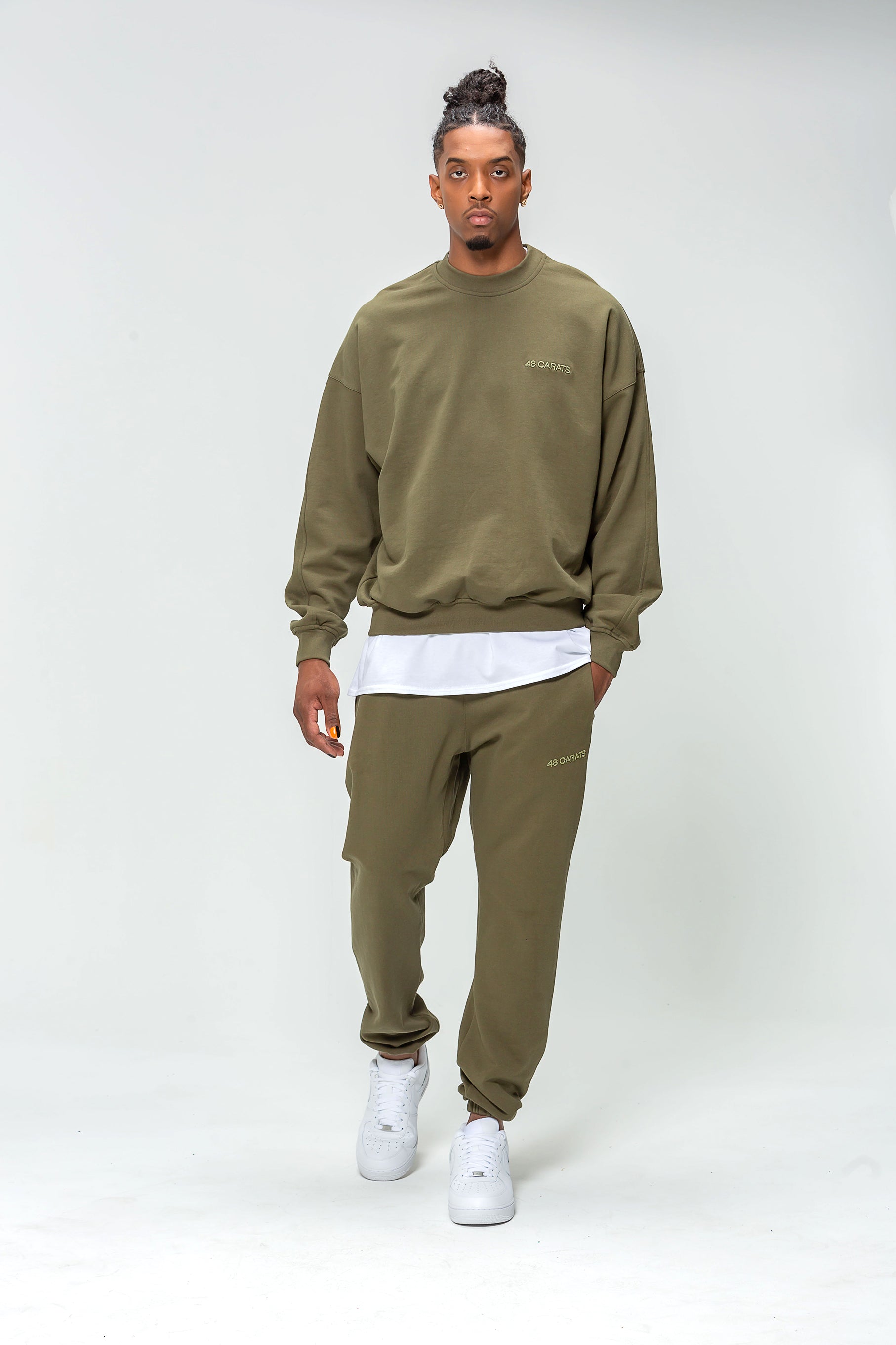 Embroidered Logo Khaki Collar Sweatshirt 