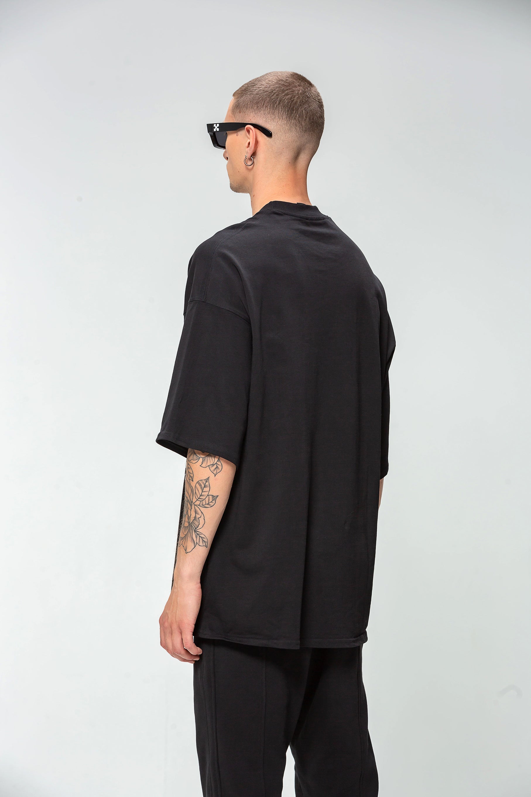 Pure Diamond 48 Carats Black Oversized T-Shirt
