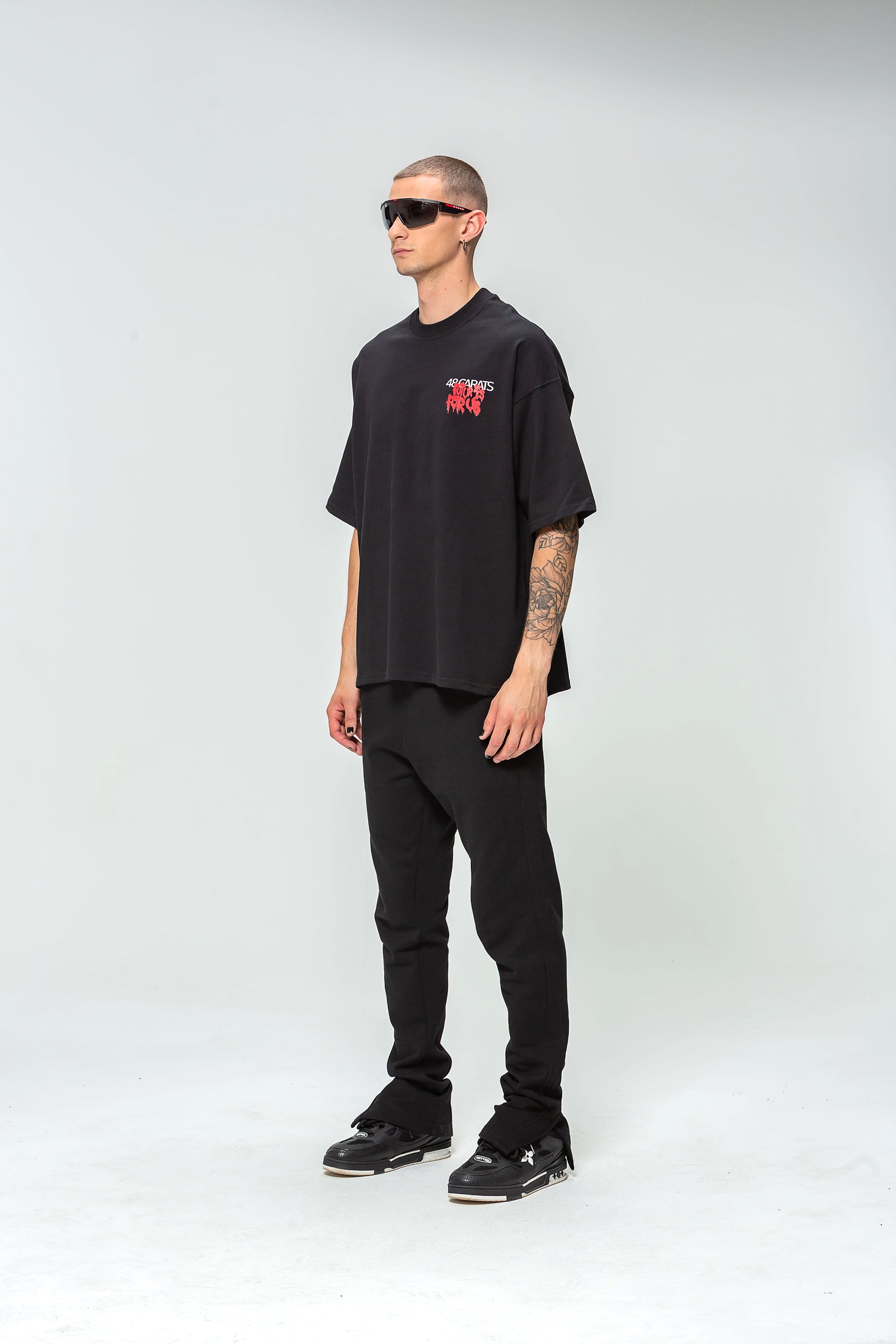 The World Is Yours 48 Carats Black Oversized T-Shirt